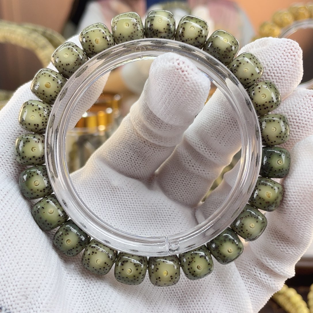 星月菩提吊坠月留白