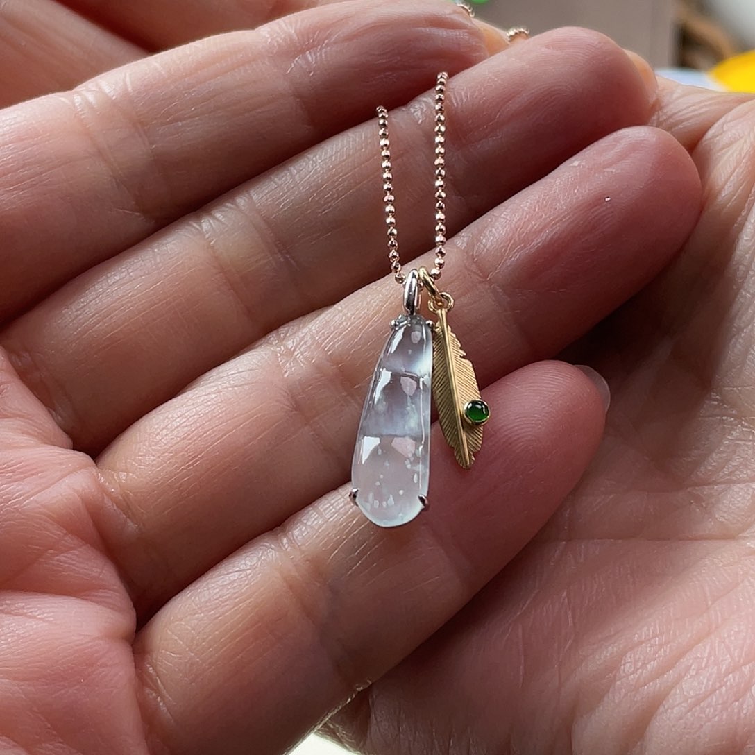 翡翠吊坠(赠链)18K金镶嵌