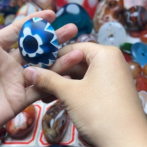 玛瑙/玉髓颈饰未镶嵌