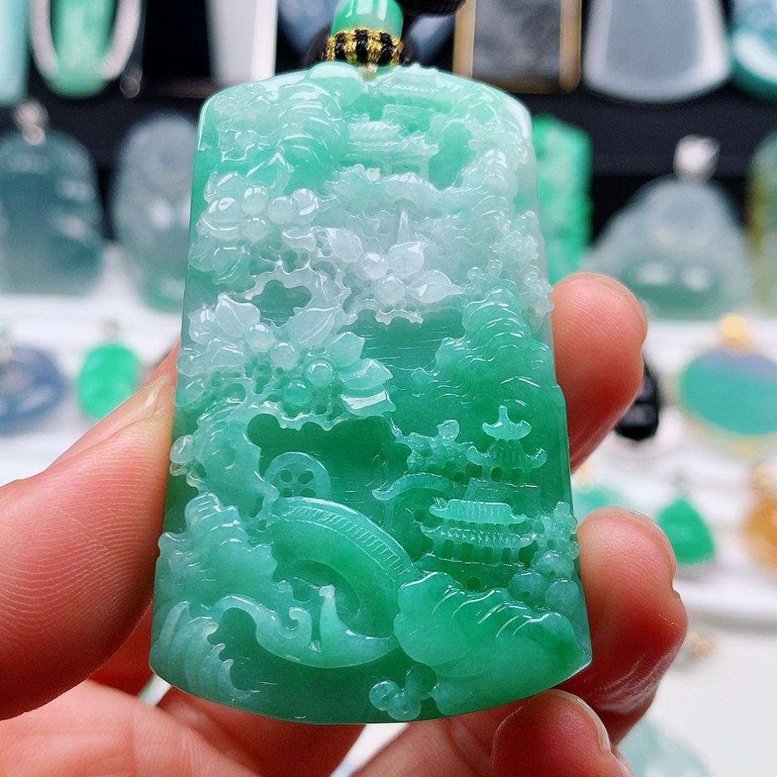 翡翠颈饰未镶嵌卡11