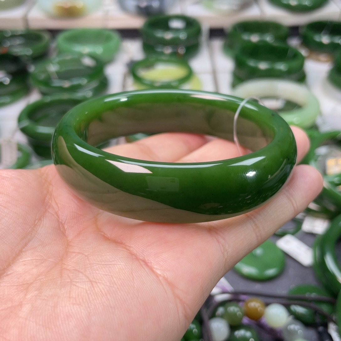 和田玉（碧玉）手镯未镶嵌