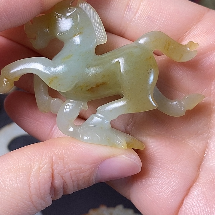 和田玉（糖玉）车挂未镶嵌一**江