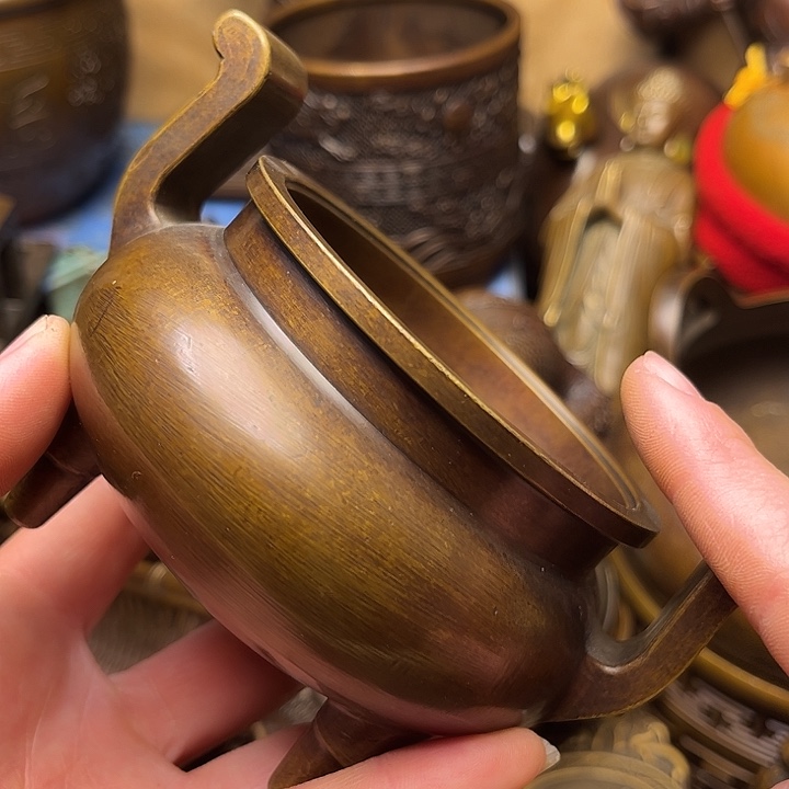 精美铜器批发档口