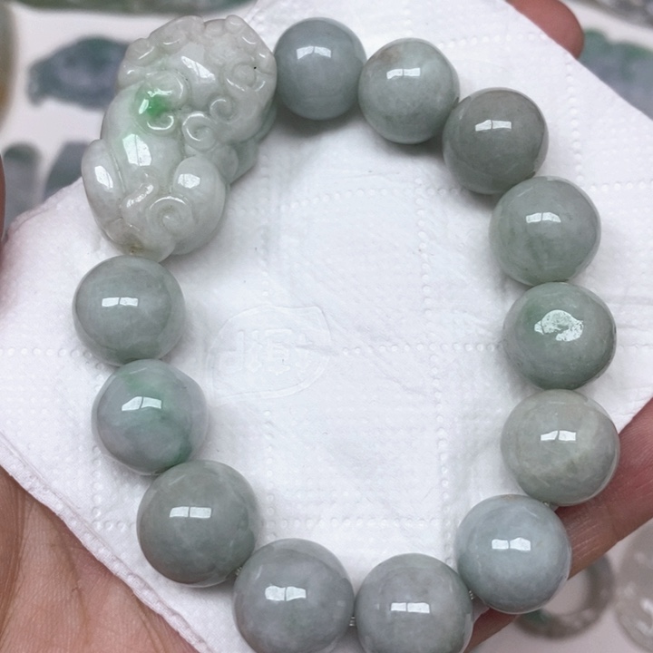 翡翠未镶嵌颈饰85号