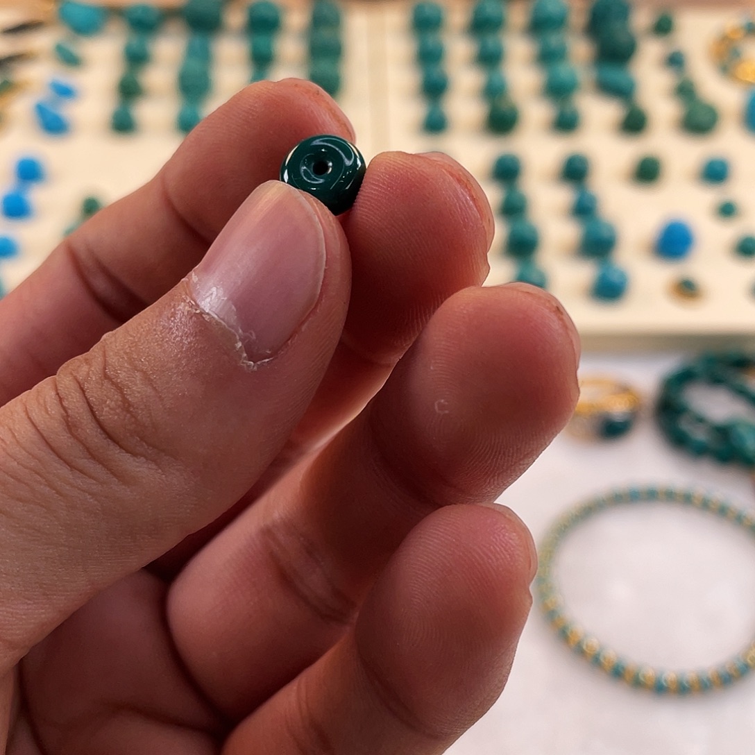 绿松石未镶嵌耳饰