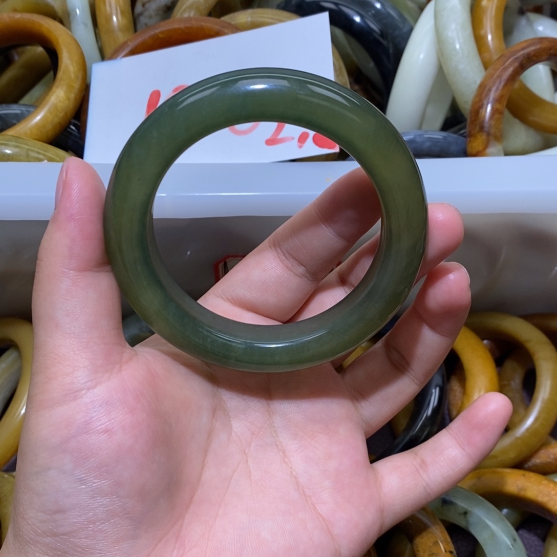 未镶嵌蛇纹石玉手镯