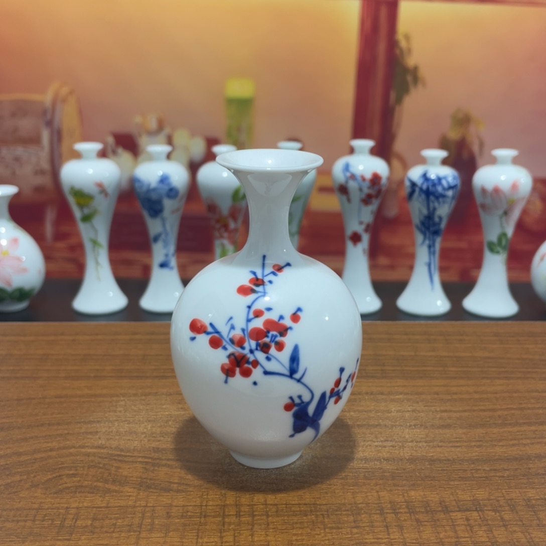 陶瓷景德镇小花瓶等着你