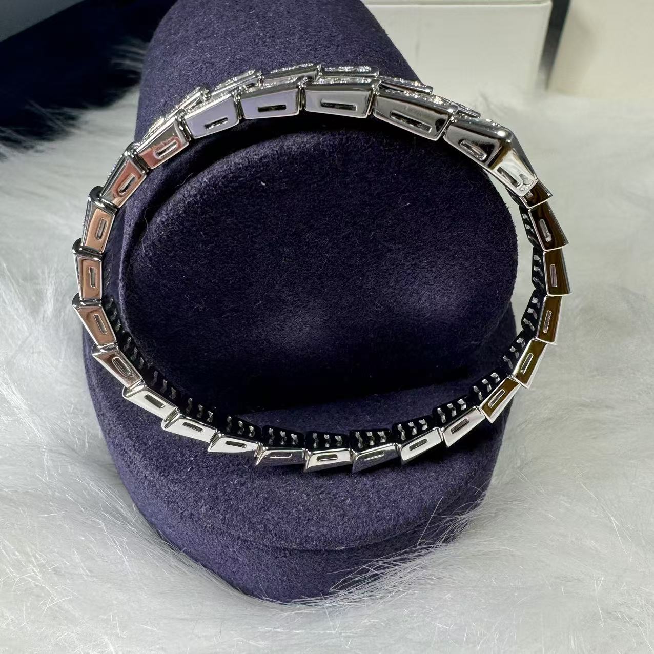 【不梵婚戒】带包装 蛇形白色手镯.A