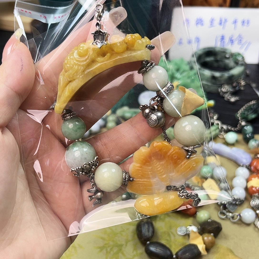 翡翠未镶嵌项链猫*啊
