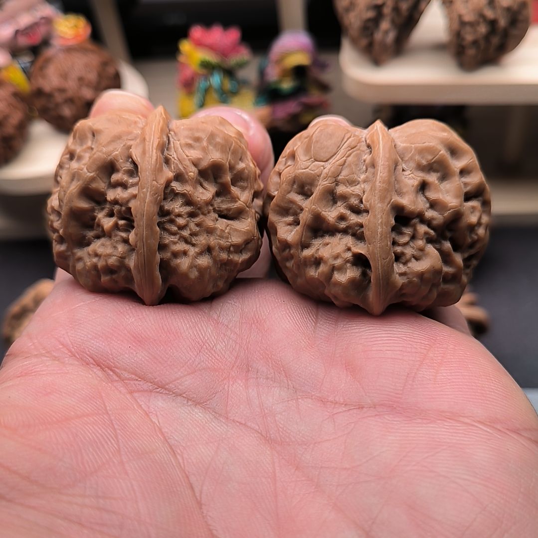 文玩核桃吊坠山地蛤蟆头边36+肚40尺