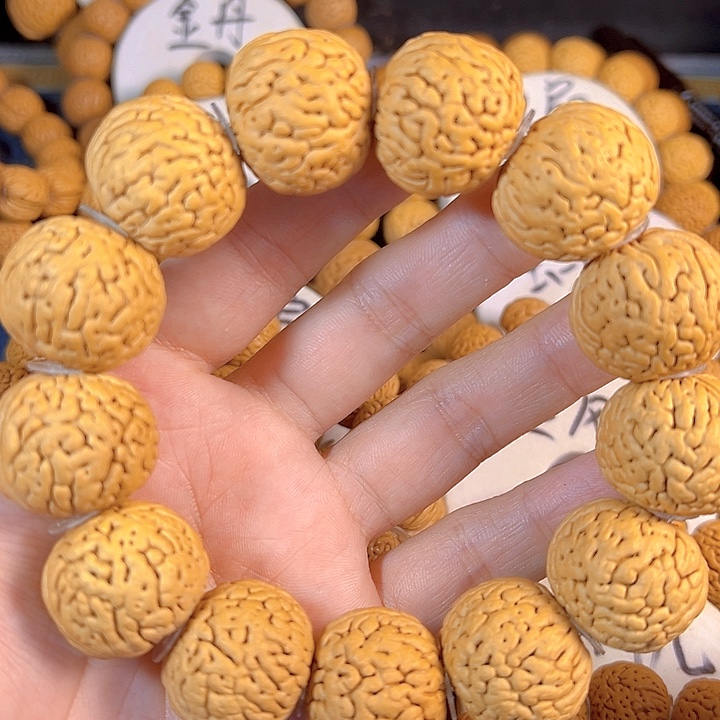 有***位手串桃核肥齐大肌肉桃核手串