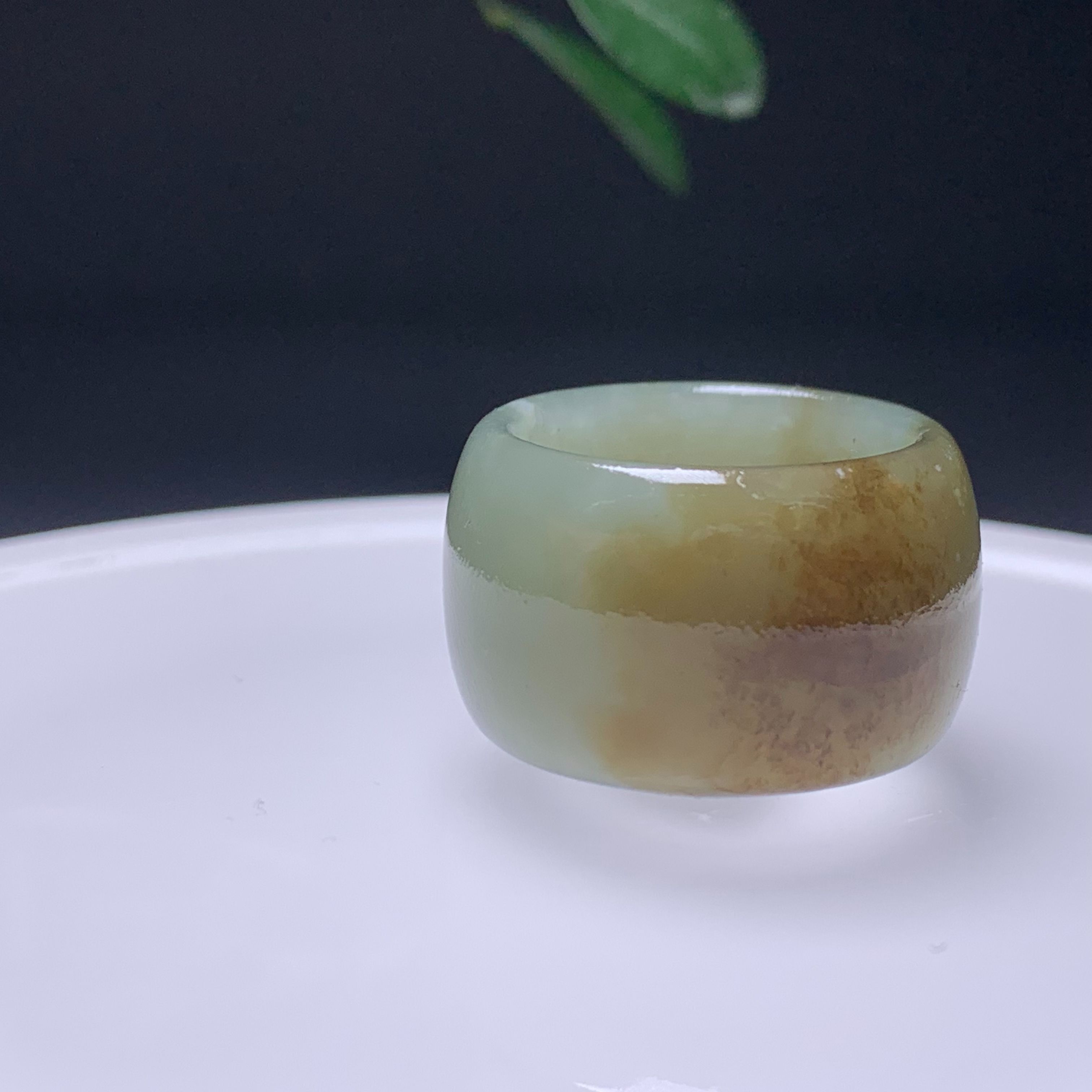 D105珠宝玉石精选和田玉扳指