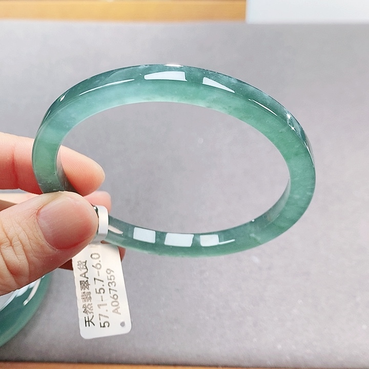 【闪购商品】翡翠手镯（圆镯）未镶嵌