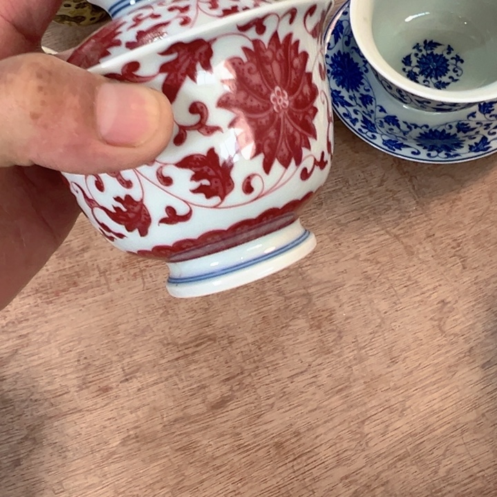 瓷片釉里红缠枝莲云池盖碗全品