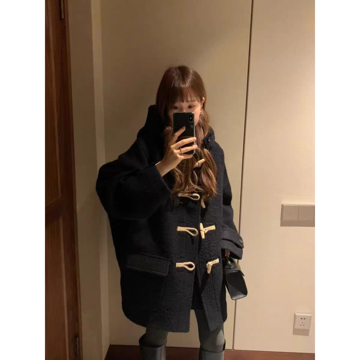 韩国东大门连帽牛角扣苏丽大衣