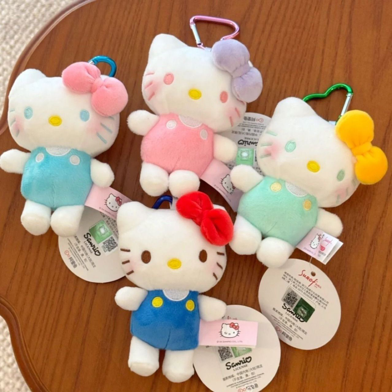 正版Hello Kitty毛绒挂件可爱公仔包挂饰kt挂件生日礼物摆件