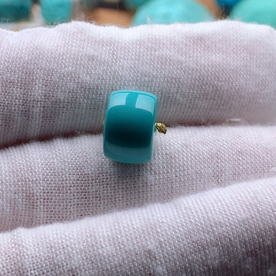 绿松石颈饰未镶嵌