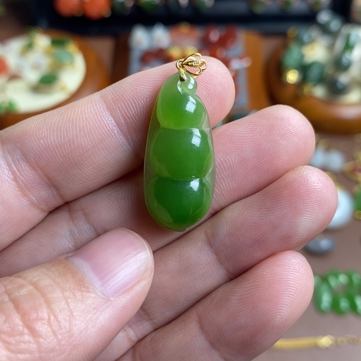 和田玉18K金镶嵌颈饰