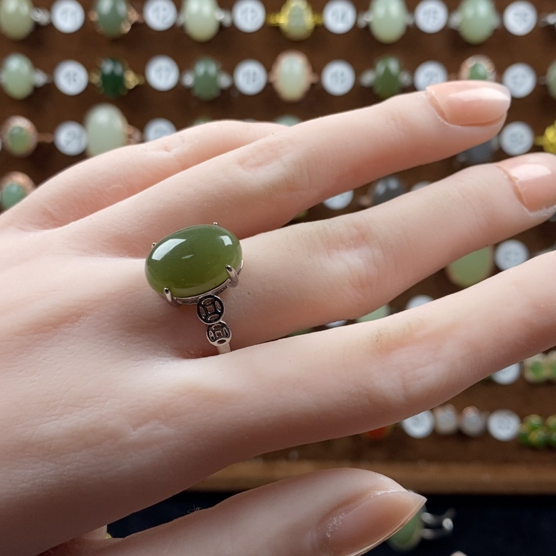 和田玉（青白玉）戒指合金