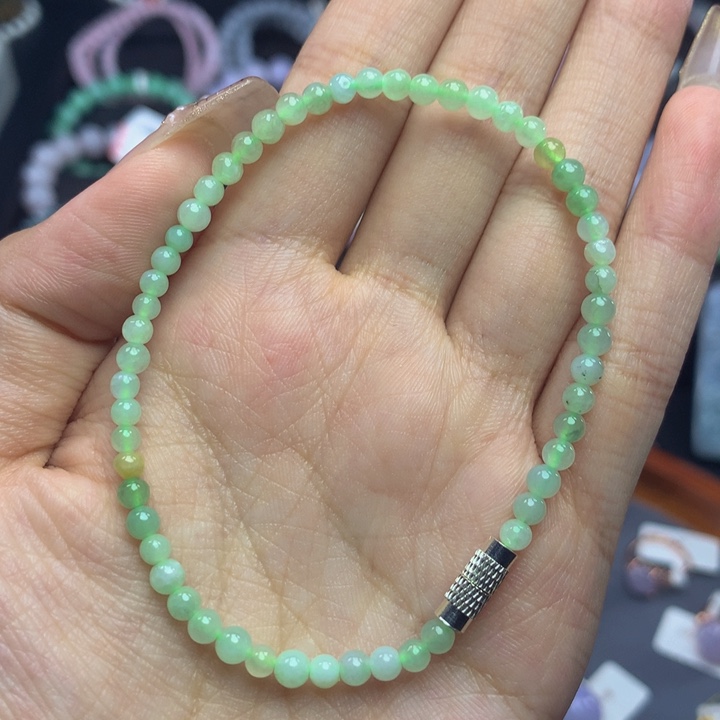 翡翠手链未镶嵌翡翠