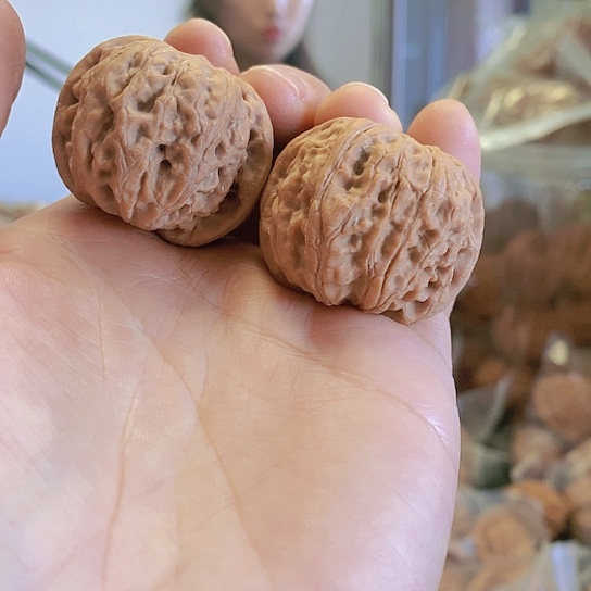 【闪购商品】把件文玩核桃35小众闷尖石墩