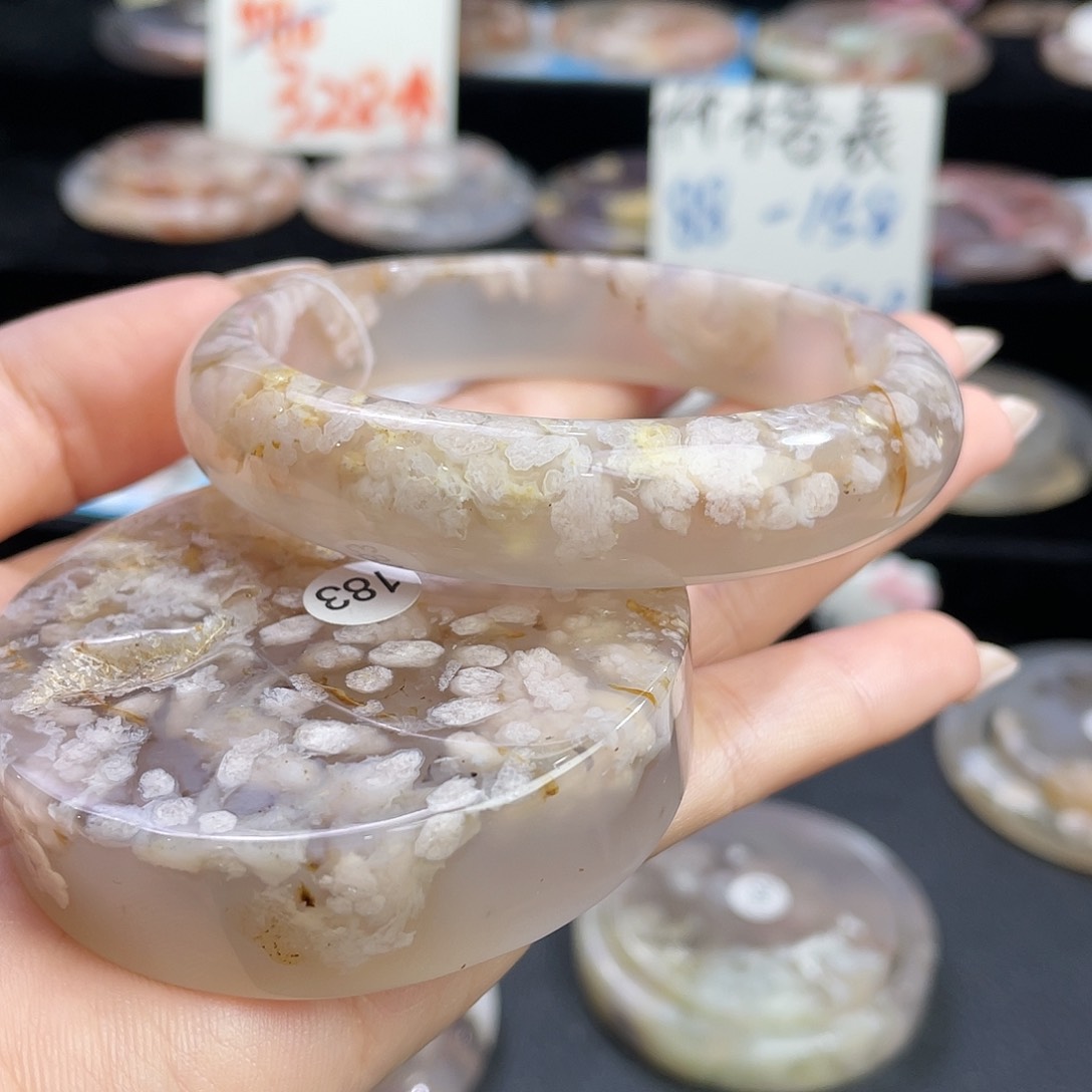 石英质玉手镯未镶嵌木*l61/183