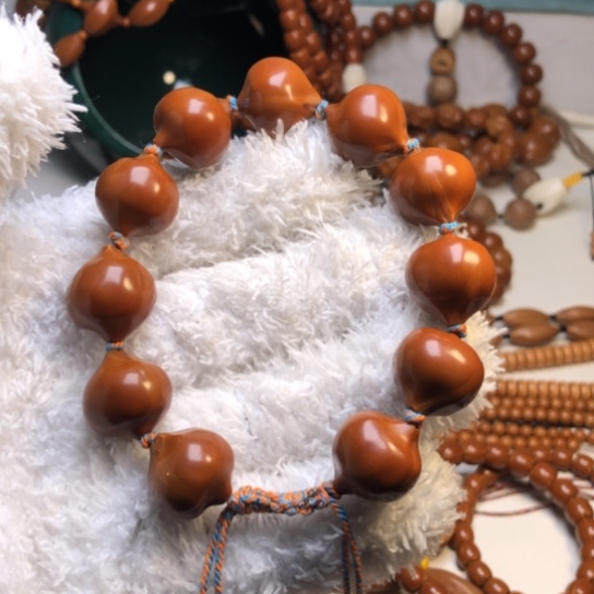 橄榄核吊坠1.75素核手串