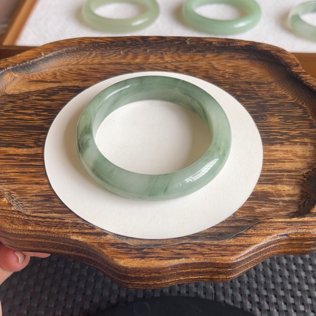 东陵石未镶嵌手镯53.4天山翠