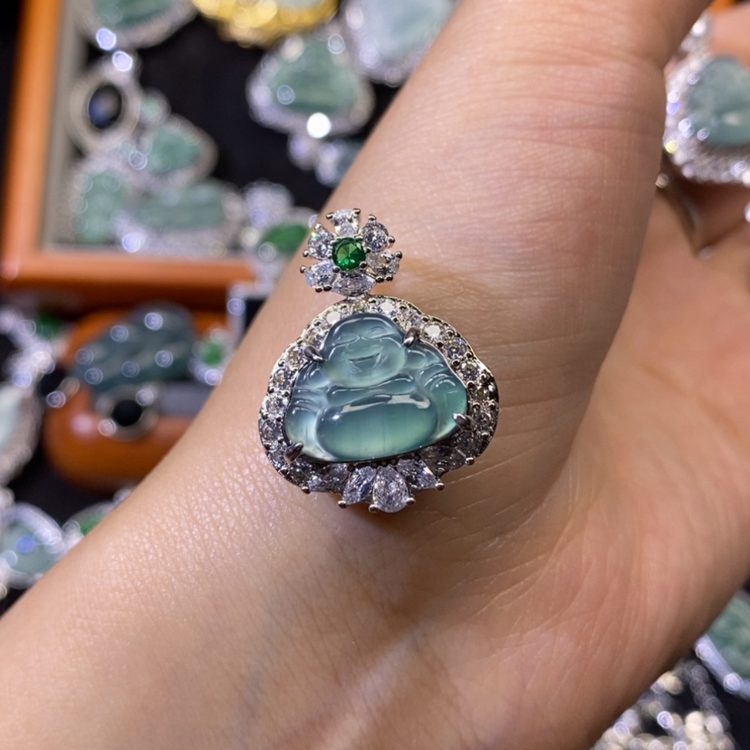 【闪购商品】翡翠颈饰未镶嵌天然