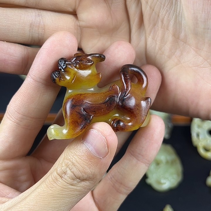 和田玉（糖玉）未镶嵌颈饰