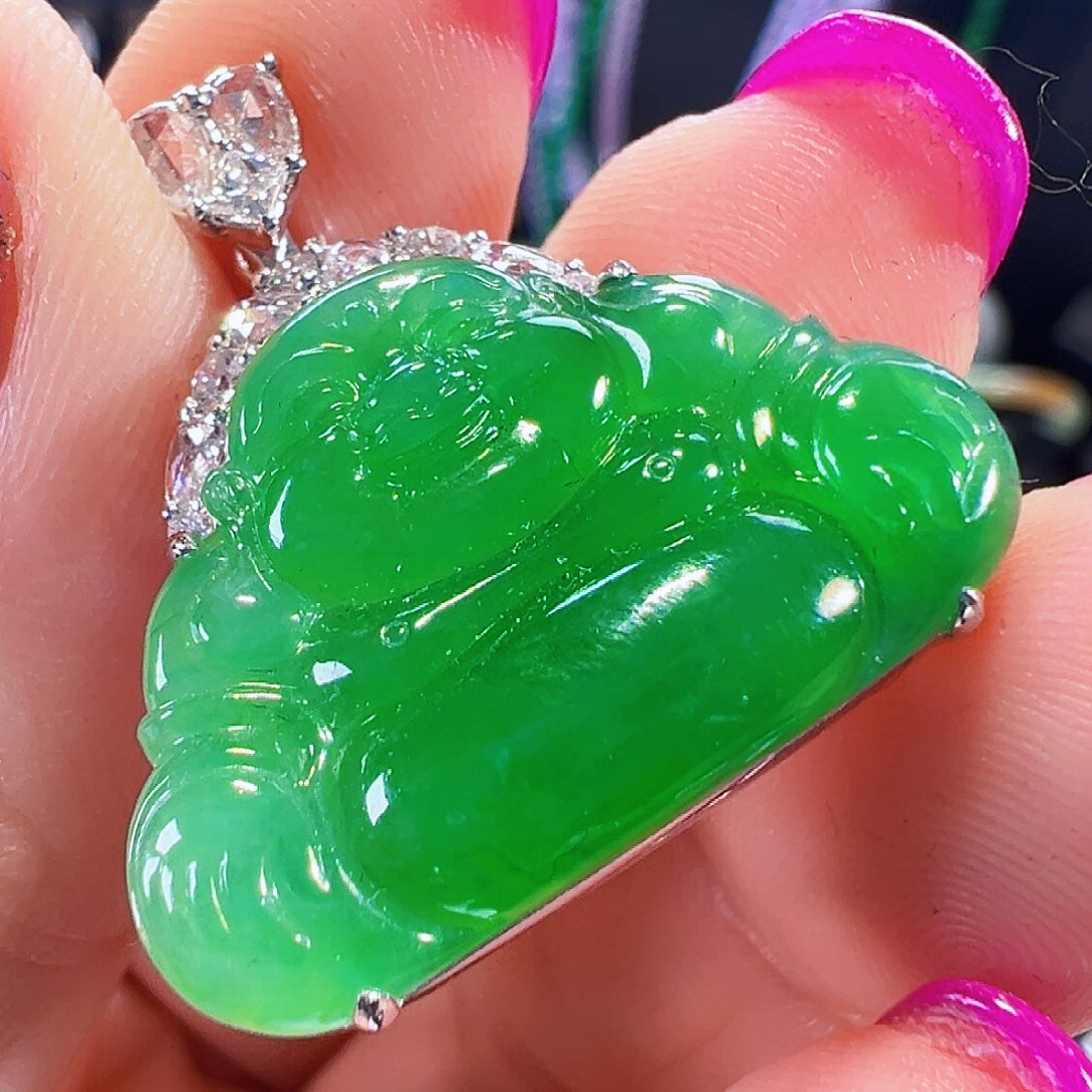 翡翠18K金镶嵌颈饰签收后24小时鉴赏期