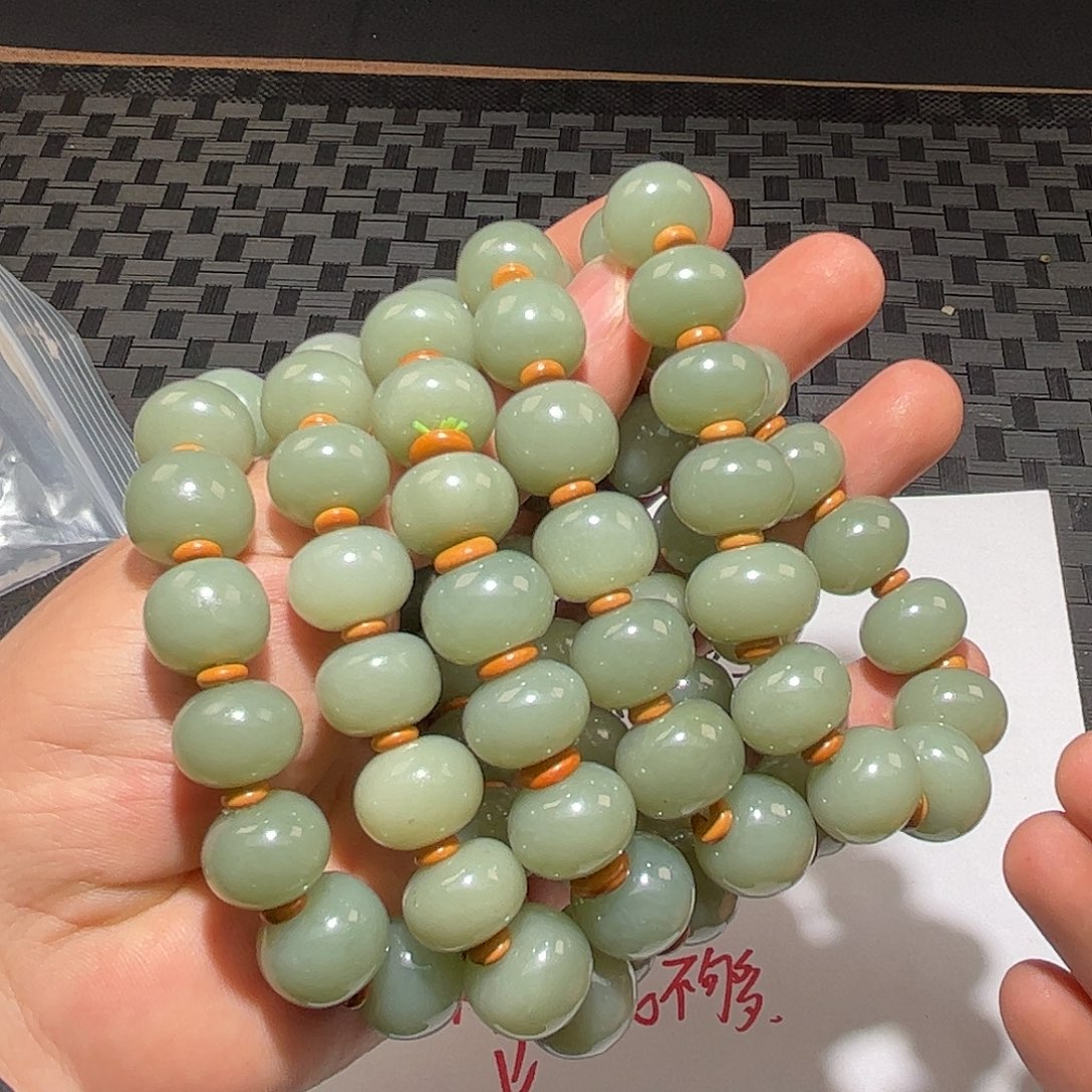 和田玉和田玉且末料迪克兰手串卡16多样性发一未镶嵌