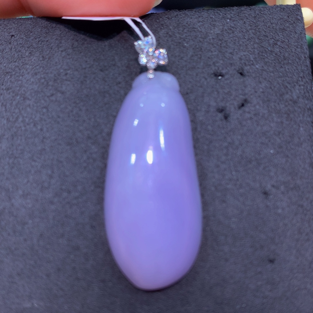 翡翠18K金镶嵌颈饰翡翠