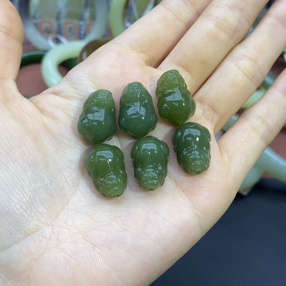 和田玉未镶嵌挂件多样性拍一发一