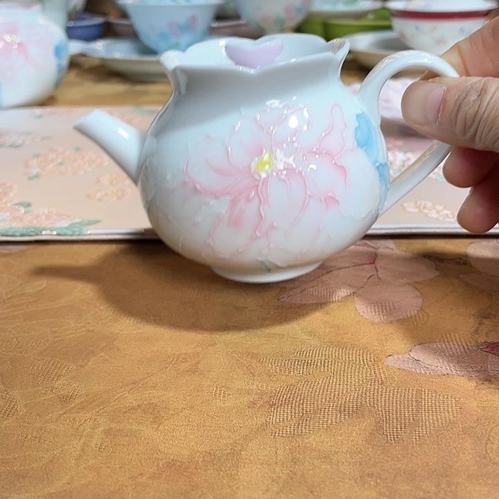 【闪购商品】国色惊城念露壶哈哈哈