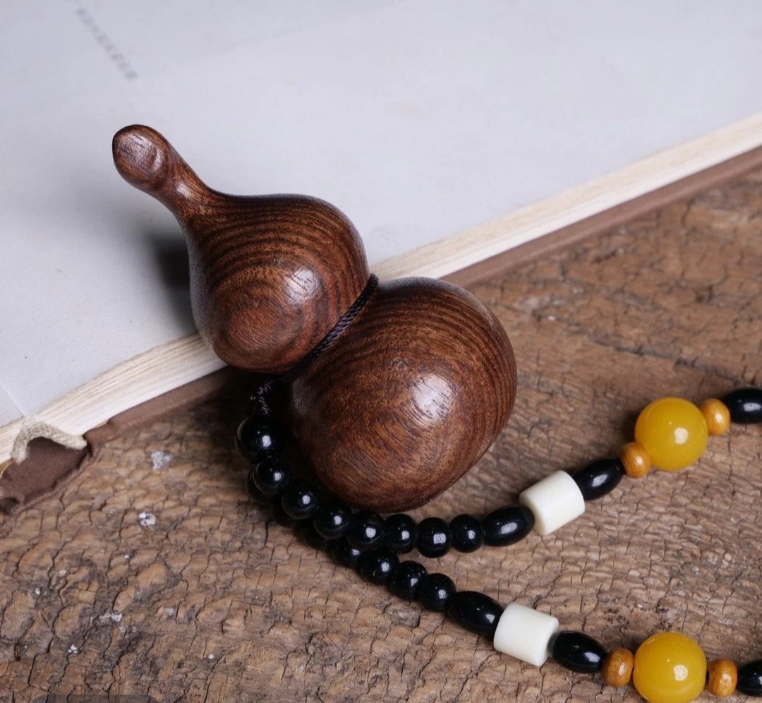 花梨木葫芦手把件  A016