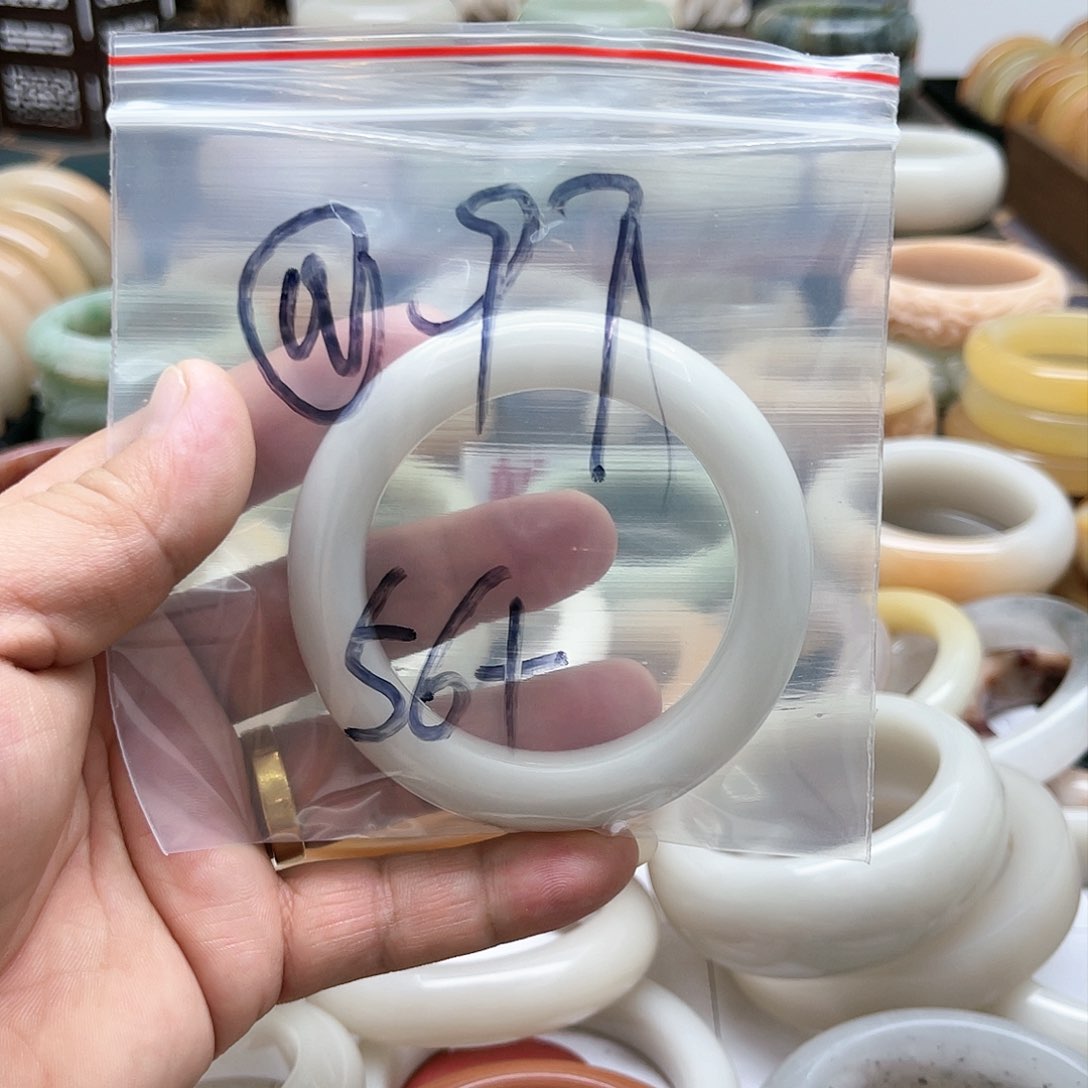 石英质玉手镯未镶嵌@*7