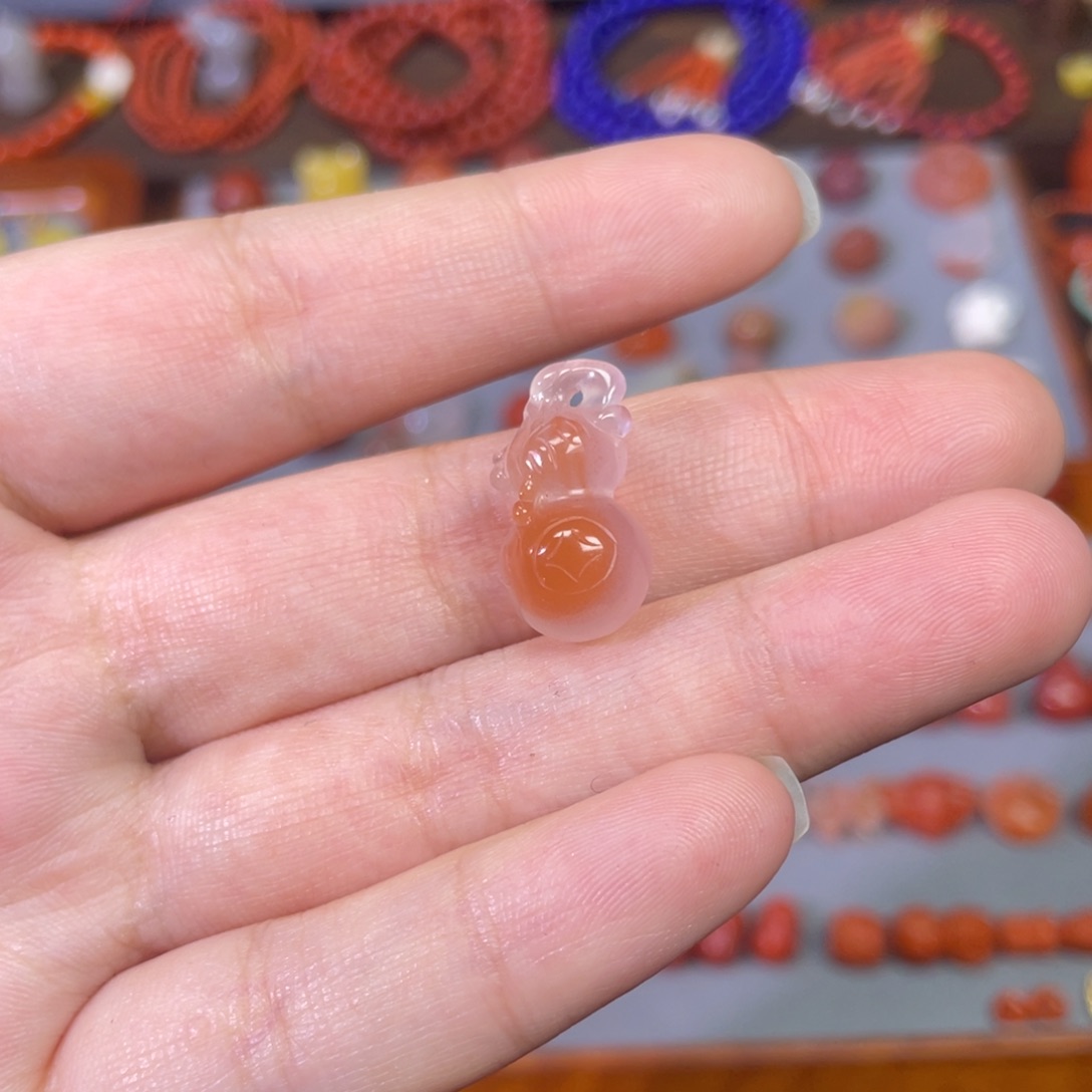 南红玛瑙未镶嵌冰粉葫芦