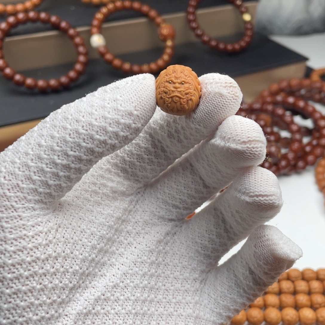 用***1吊坠猴头核桃镶嵌唐狮