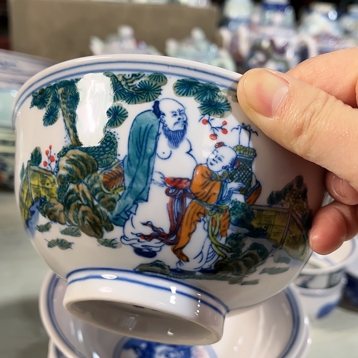 瓷片直径15厘米…红