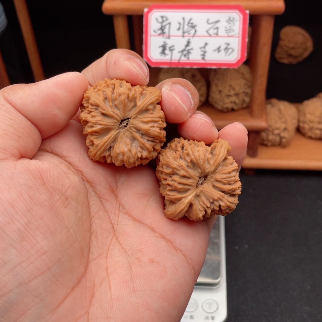 文玩核桃吊坠爱**犟好运南将石文玩核桃