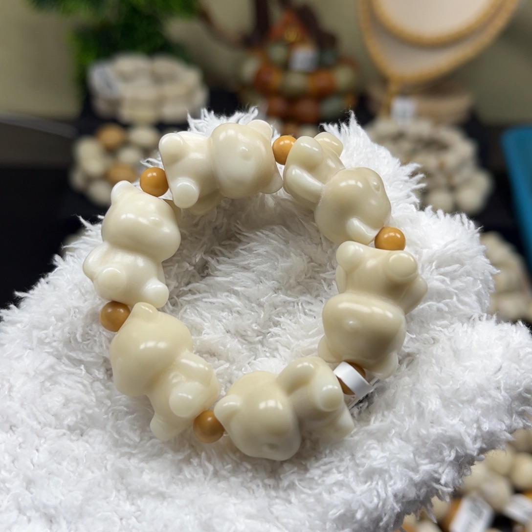 菩提根/象牙果吊坠1,22.66小熊手捻