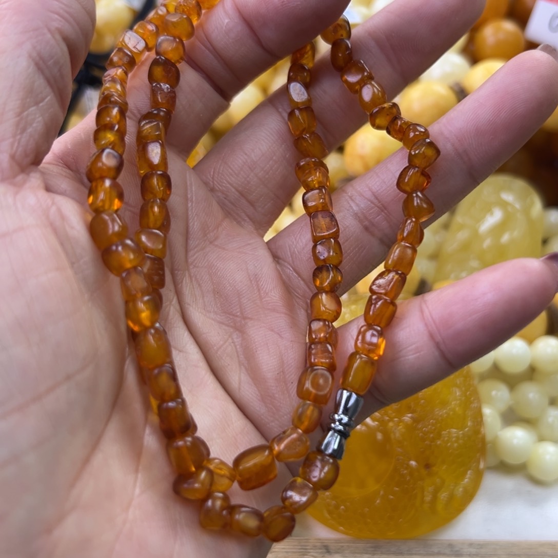 琥珀珠宝奇石未镶嵌