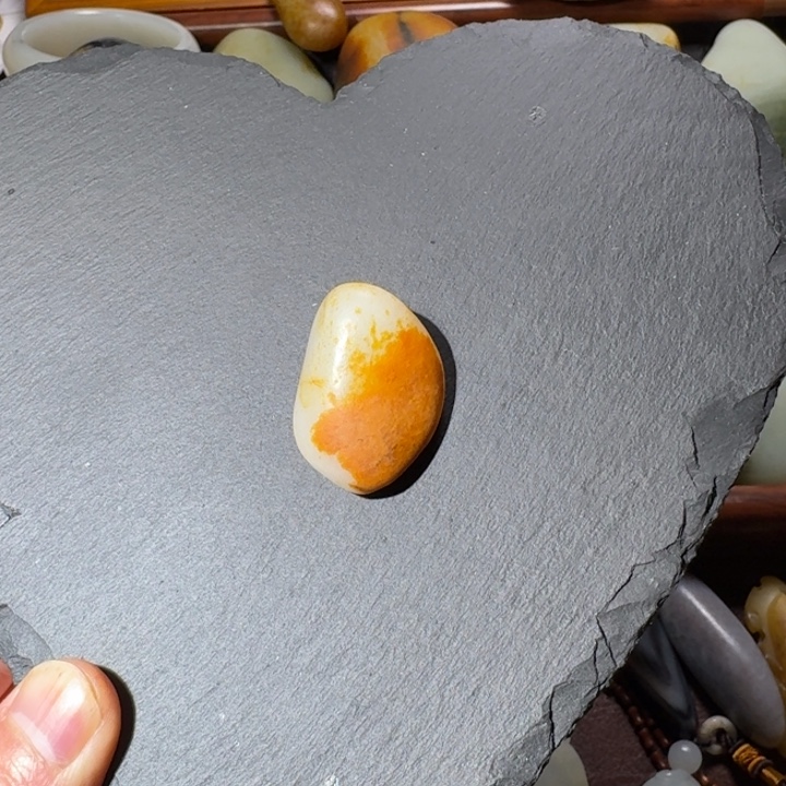 追***逐和田玉未镶嵌珠宝奇石