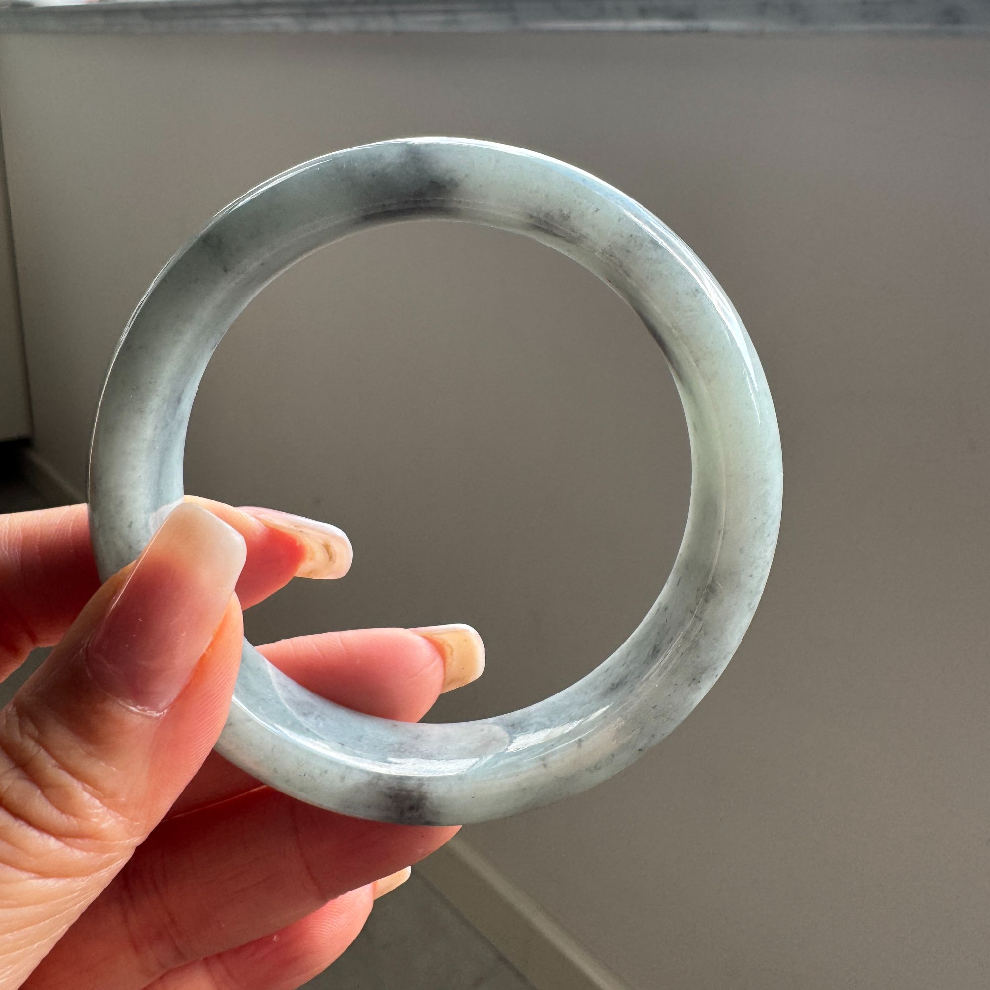  62正圈超大圈口细糯飘花乌鸡翡翠A货手镯