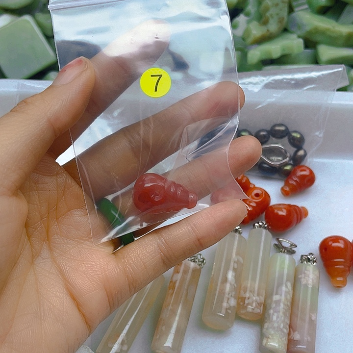 和田玉（糖玉）未镶嵌珠宝半成品呀***六