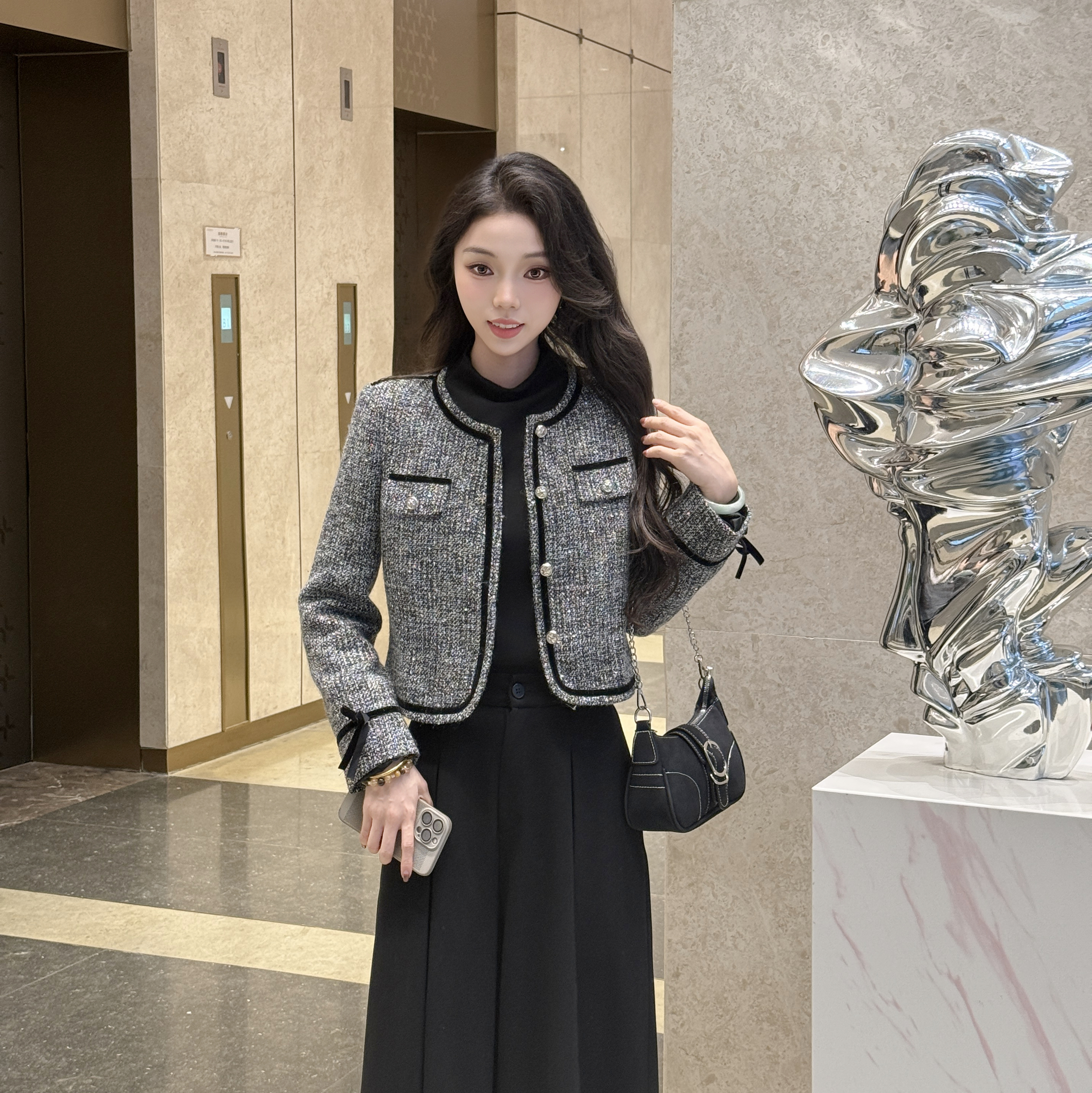 2025秋冬新款髙级感花纱灰亮片香风外套圆领上衣女