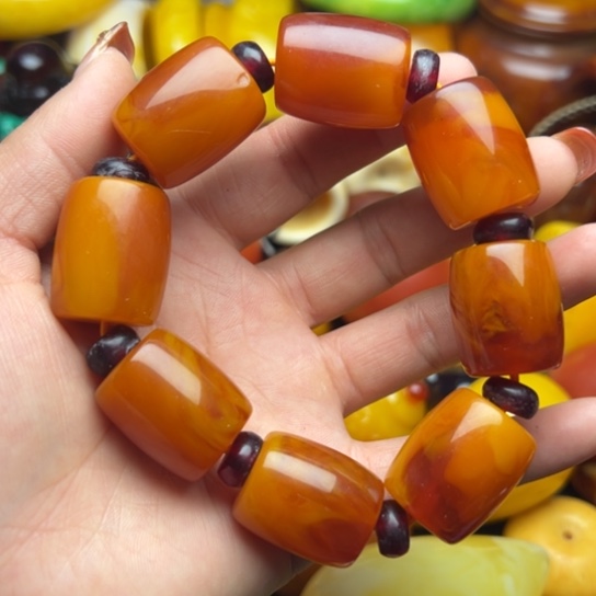琥珀手串未镶嵌蜜蜡