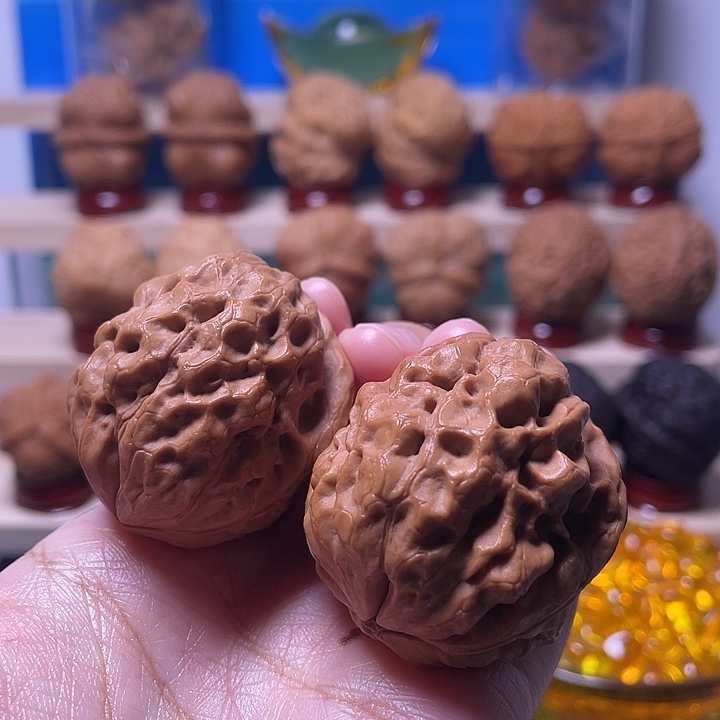 文玩核桃吊坠龙甲