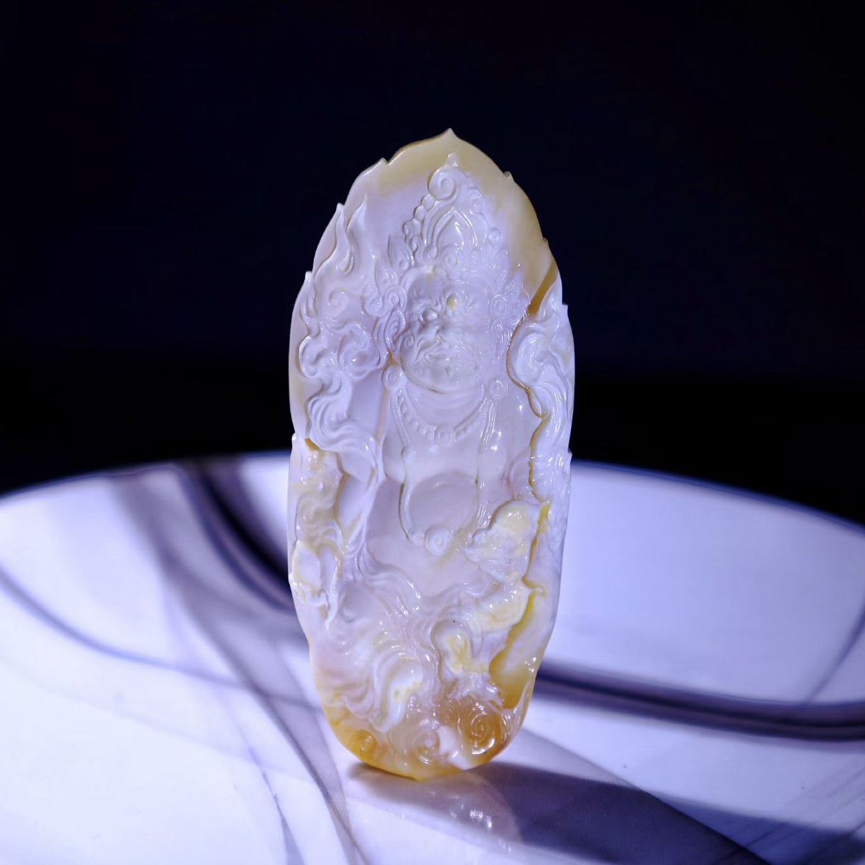 天然琥珀蜜蜡黄财神，肖时清大师作品，16.36克